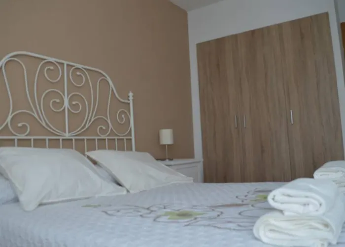 Apartamento Turistico Faro De Luno